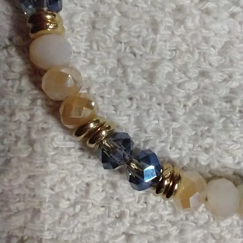 Goldtone wire bracelet adjustable blue yellow faceted beads